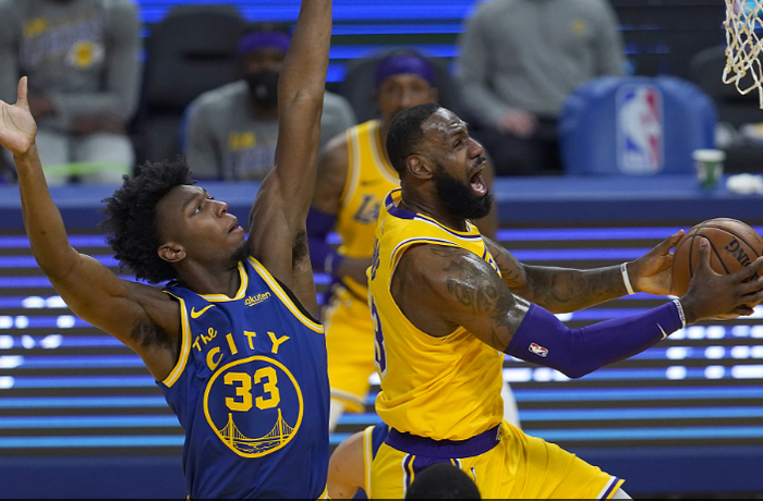 包含中国羽毛球队翻盘丹麦羽毛球队，马琳完成帽子戏法的词条