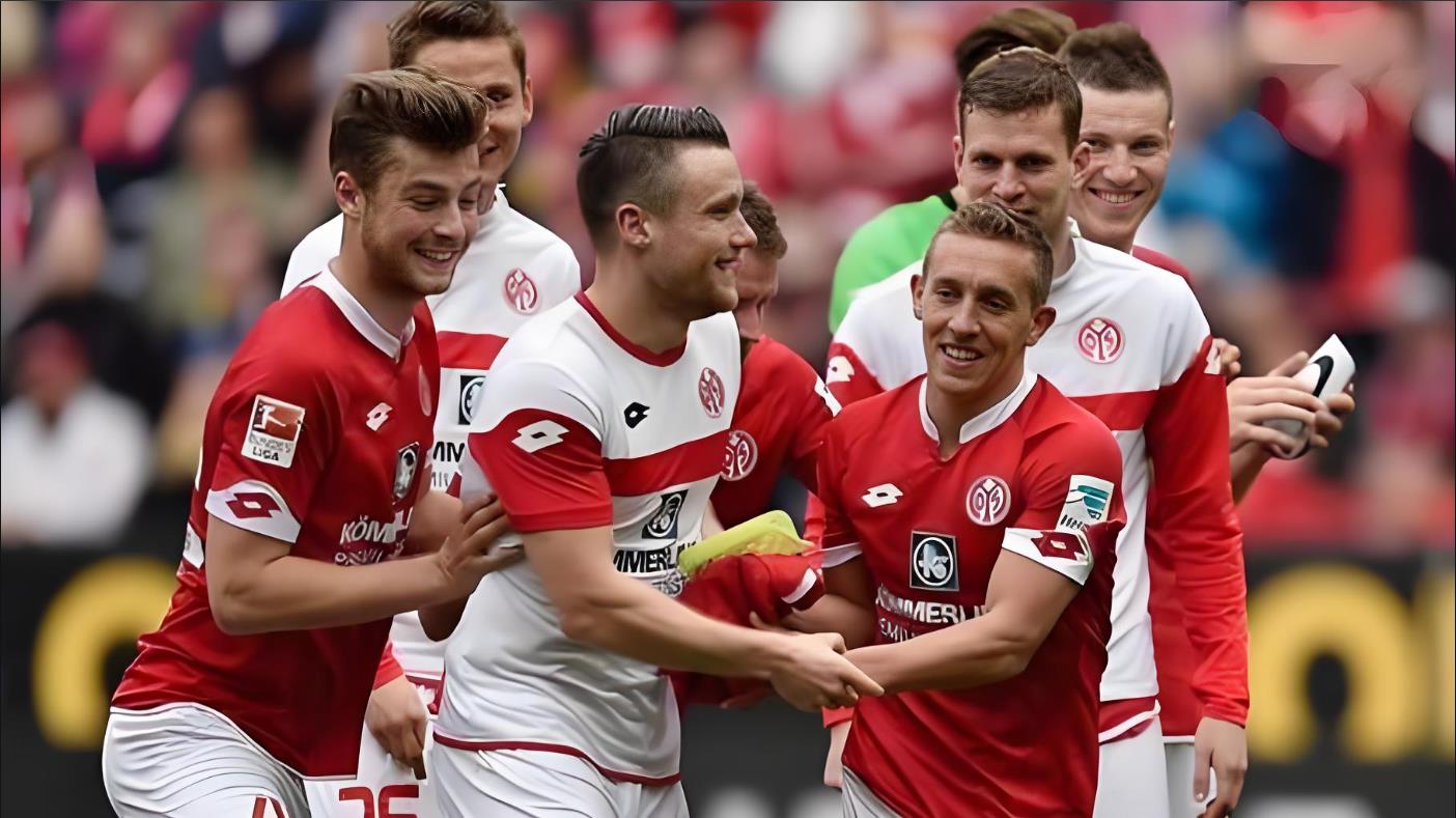 米兰登录入口-法兰克福主场不敌门兴格拉德巴赫，遭遇两连败