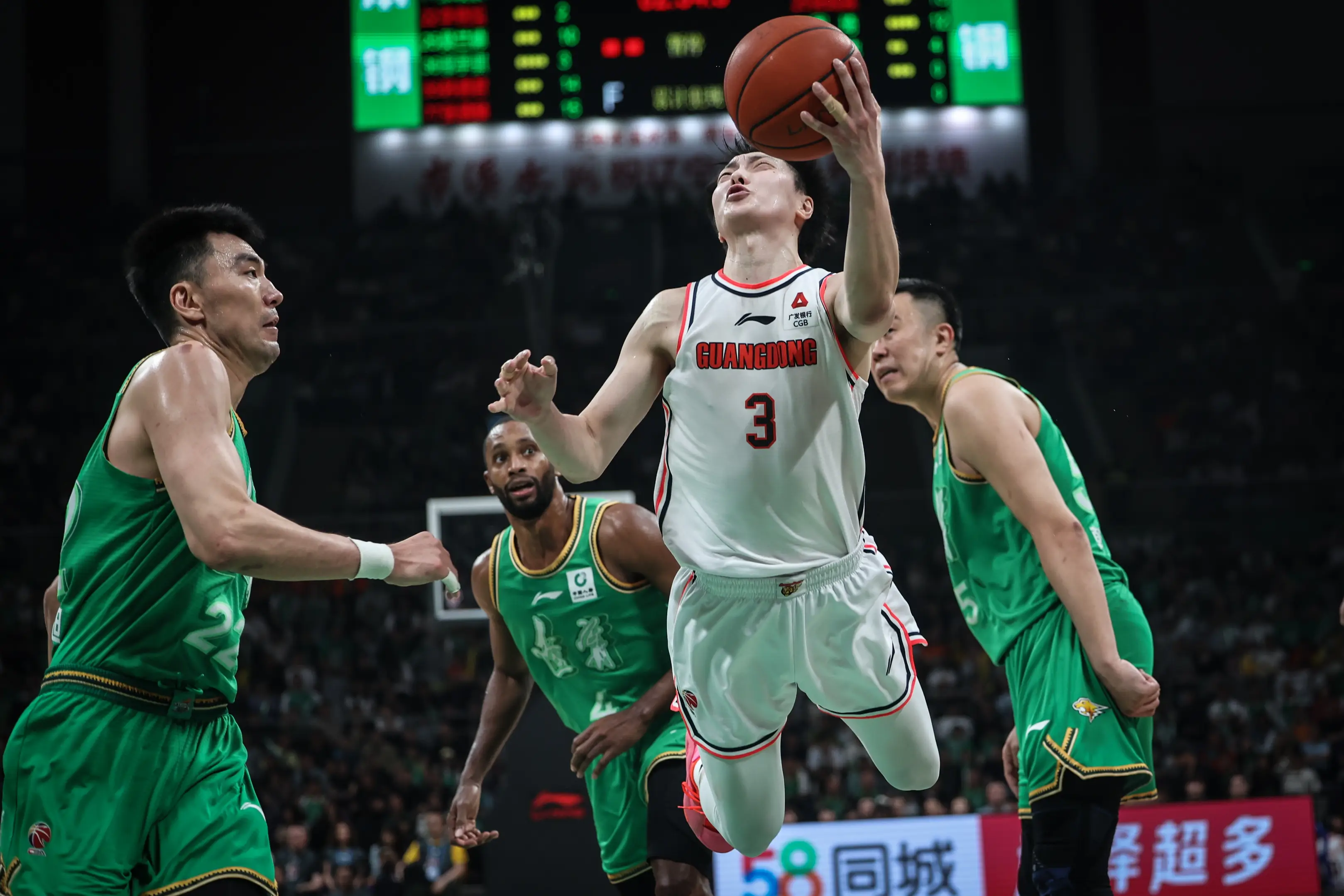 大连一方主场大胜，击溃对手保持不败的简单介绍