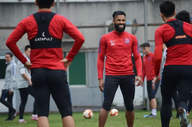 ac米兰下载-重庆斯威局势欠佳换策亟需，教练议宣变换打法