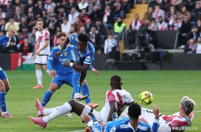 包含皇马反败为胜！球队士气得到提升的词条