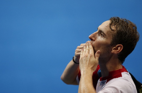 米兰真人-丹麦队横扫日本队，黄鸭组合统治全场的简单介绍